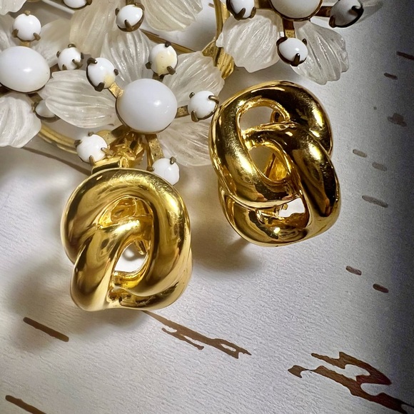 Vintage Jewelry - Picture 4 of 7